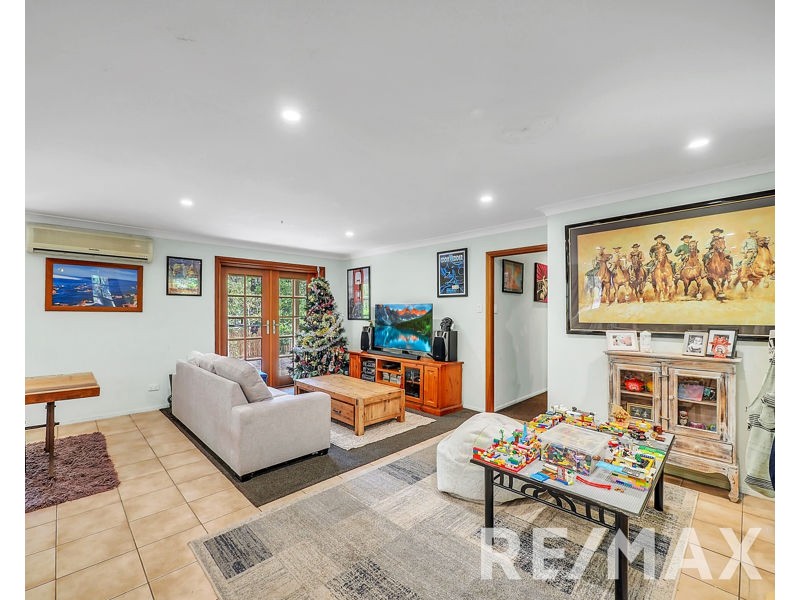 5 Hoare Court, Bunya QLD 4055