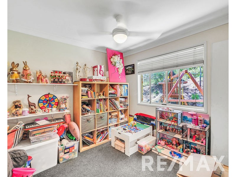 5 Hoare Court, Bunya QLD 4055