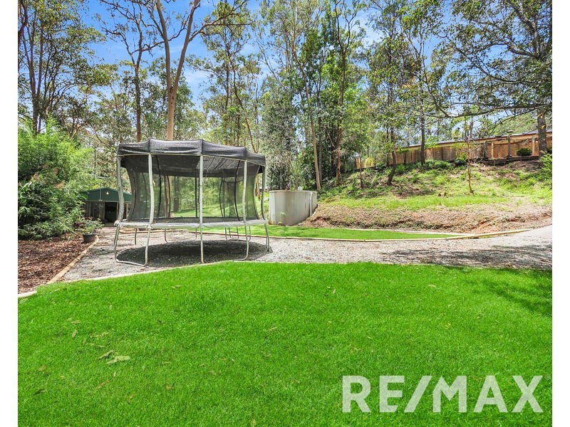 5 Hoare Court, Bunya QLD 4055