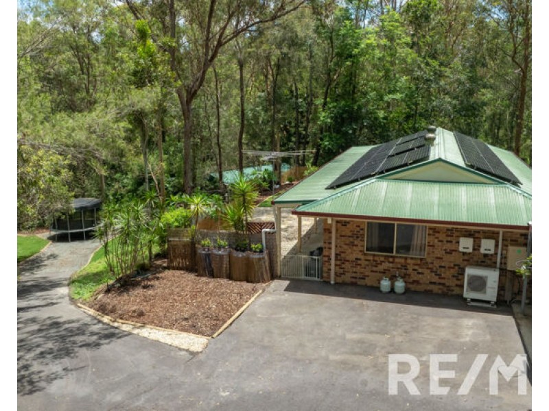 5 Hoare Court, Bunya QLD 4055