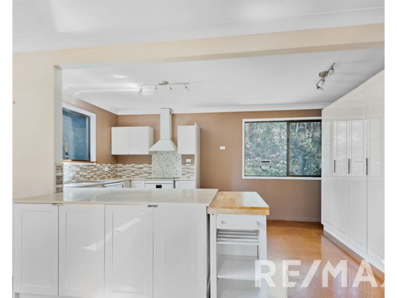 16 Kimberley Court, Eatons Hill QLD 4037