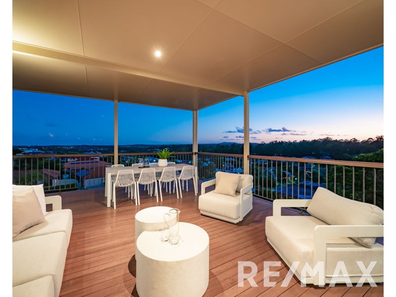 15 Emanual Court, Eatons Hill QLD 4037