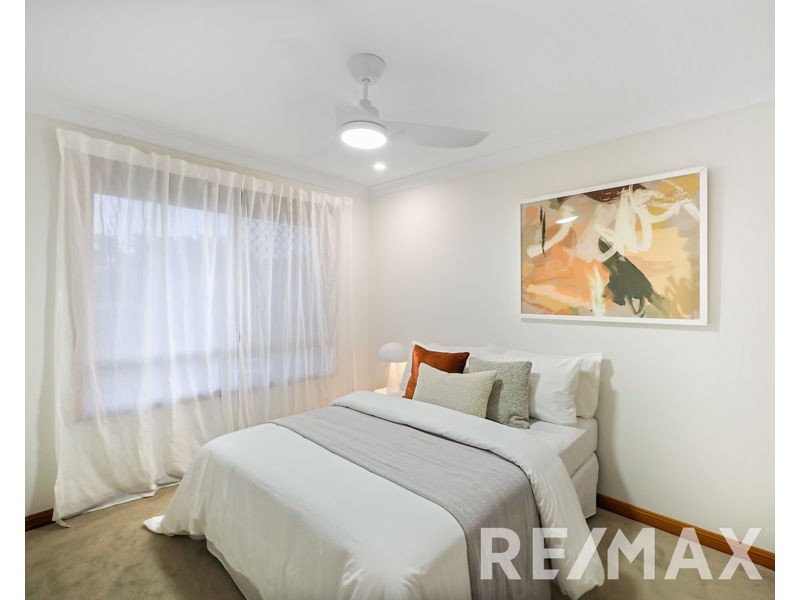 15 Emanual Court, Eatons Hill QLD 4037