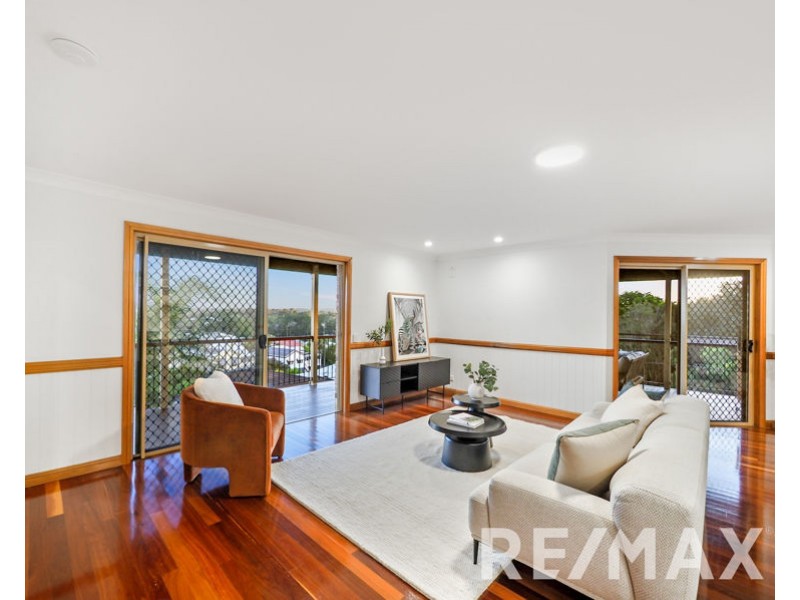 15 Emanual Court, Eatons Hill QLD 4037