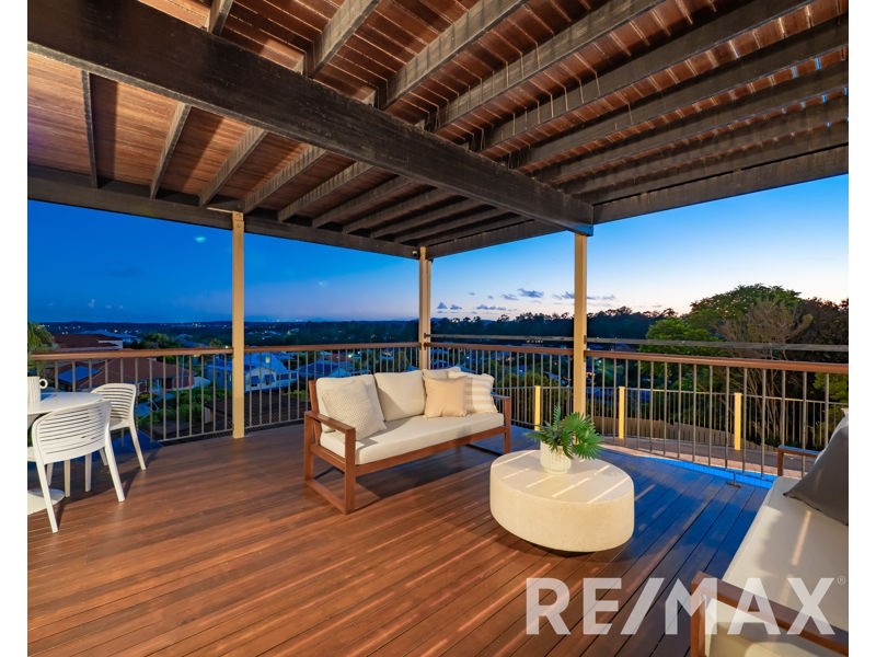 15 Emanual Court, Eatons Hill QLD 4037