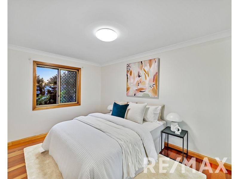 15 Emanual Court, Eatons Hill QLD 4037