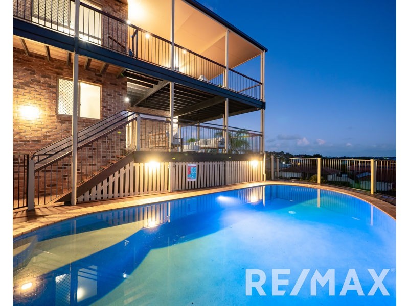 15 Emanual Court, Eatons Hill QLD 4037