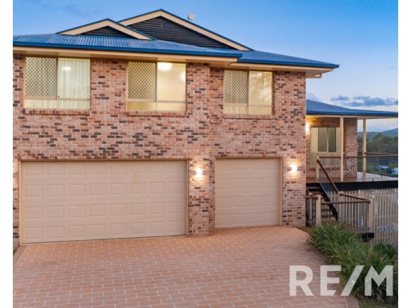 15 Emanual Court, Eatons Hill QLD 4037