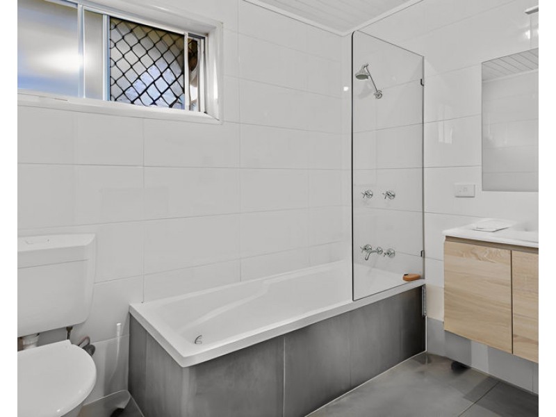 29 Strathford Avenue, Albany Creek QLD 4035