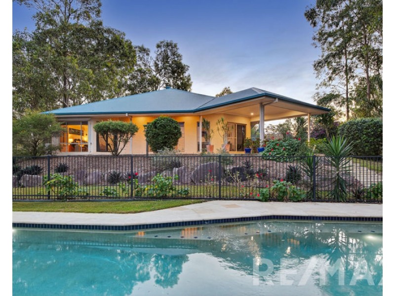 11 Fletchers Road, Eatons Hill QLD 4037