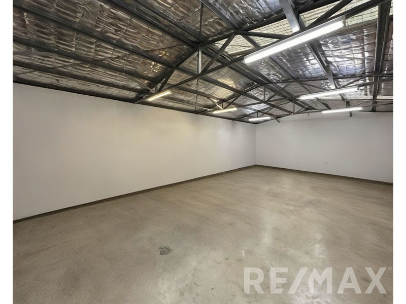 11 Fletchers Road, Eatons Hill QLD 4037