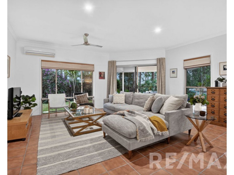 11 Fletchers Road, Eatons Hill QLD 4037