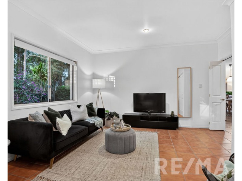 11 Fletchers Road, Eatons Hill QLD 4037