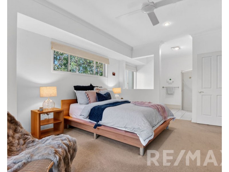 11 Fletchers Road, Eatons Hill QLD 4037