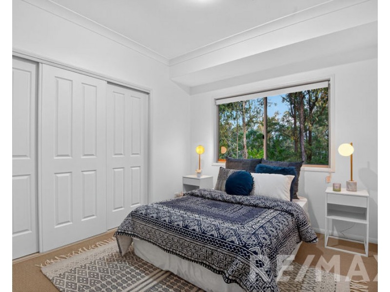 11 Fletchers Road, Eatons Hill QLD 4037
