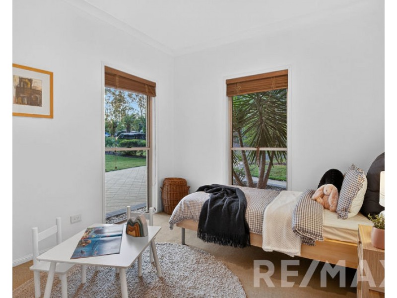 11 Fletchers Road, Eatons Hill QLD 4037