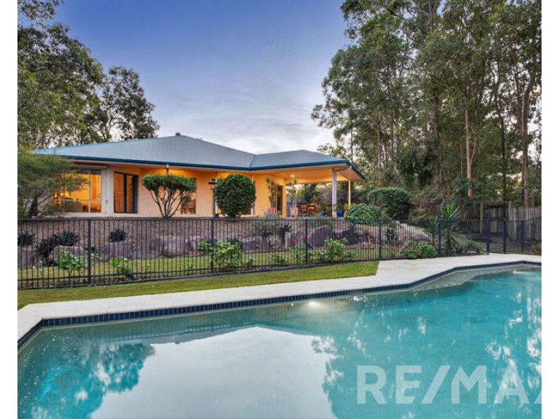 11 Fletchers Road, Eatons Hill QLD 4037