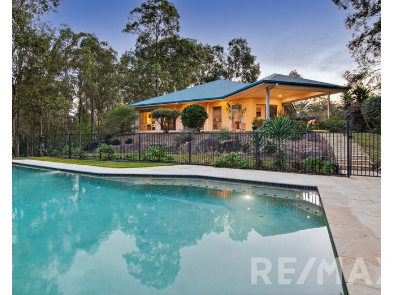 11 Fletchers Road, Eatons Hill QLD 4037
