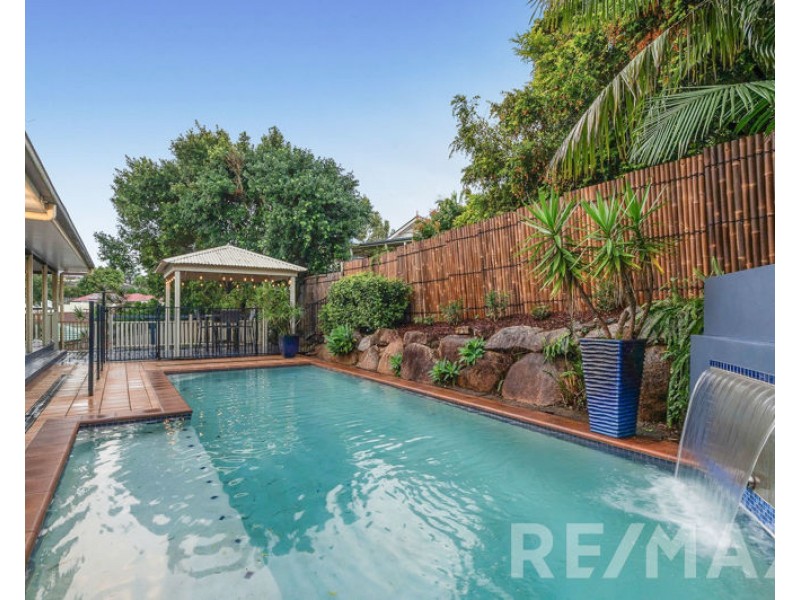 3 Tonnere Court, Eatons Hill QLD 4037