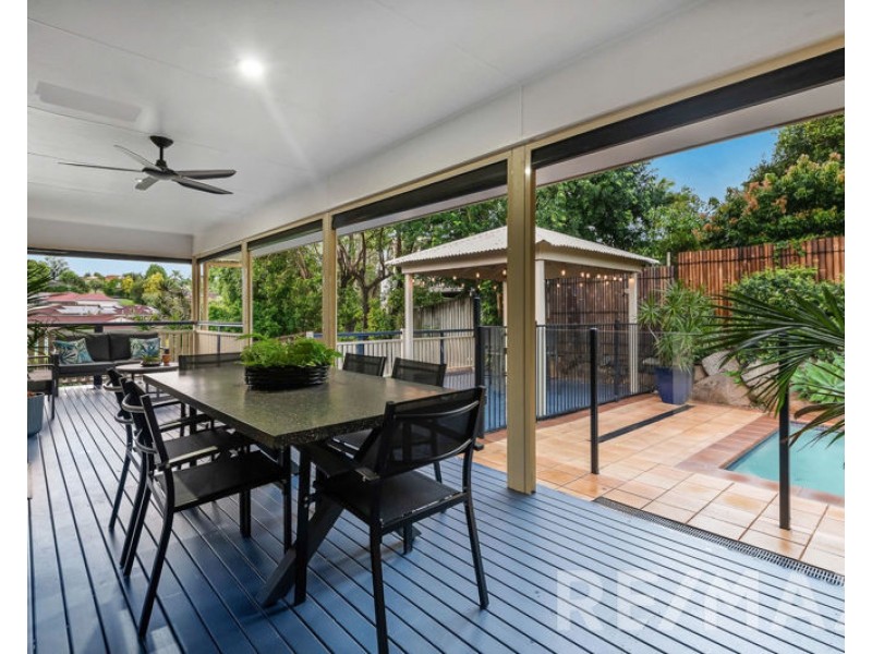 3 Tonnere Court, Eatons Hill QLD 4037