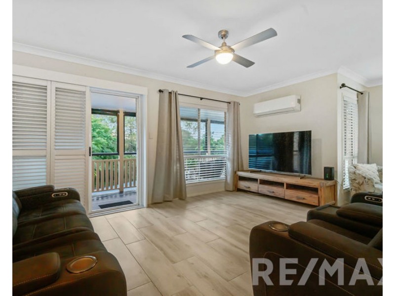 3 Tonnere Court, Eatons Hill QLD 4037