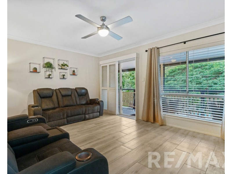 3 Tonnere Court, Eatons Hill QLD 4037