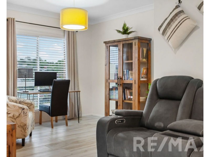 3 Tonnere Court, Eatons Hill QLD 4037