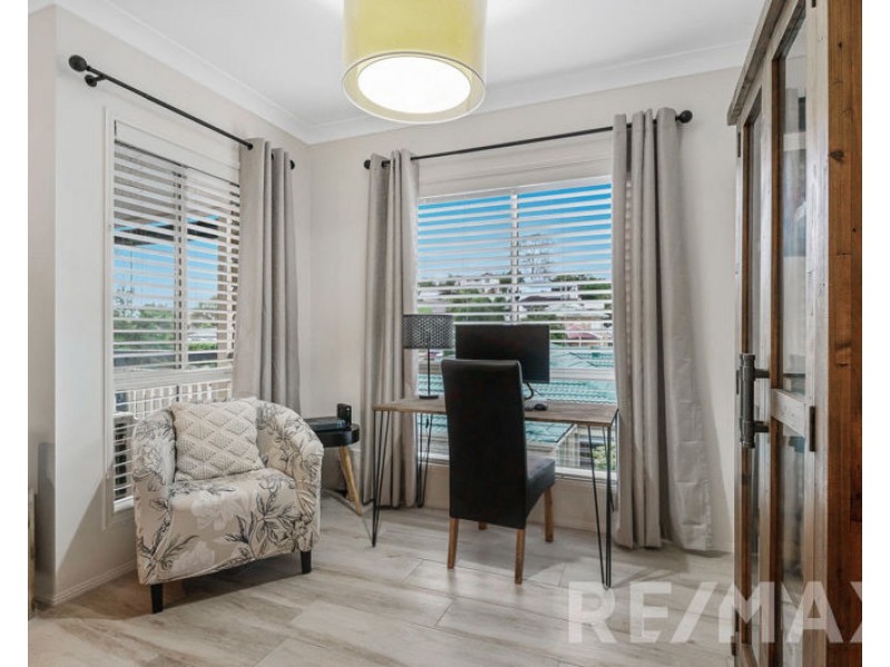 3 Tonnere Court, Eatons Hill QLD 4037