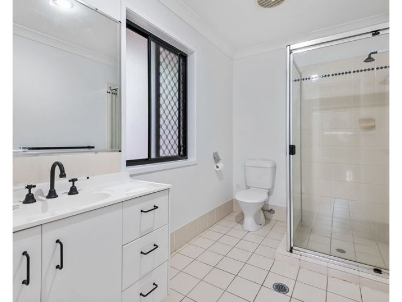 18 North Aston Court, Bray Park QLD 4500