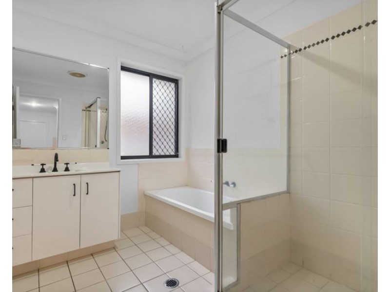 18 North Aston Court, Bray Park QLD 4500