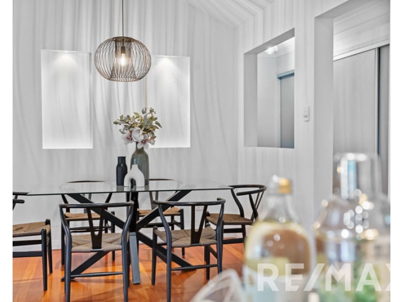 27 Brigadoon Crescent, Eatons Hill QLD 4037