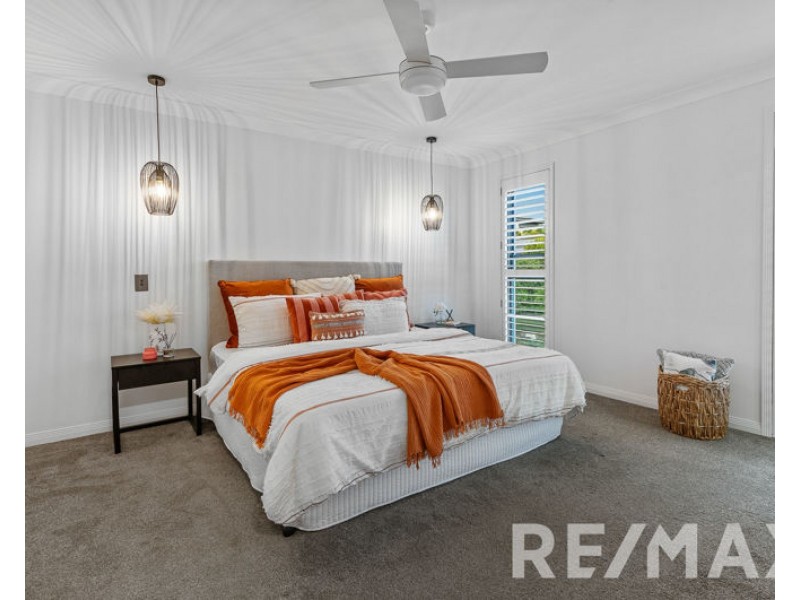 27 Brigadoon Crescent, Eatons Hill QLD 4037