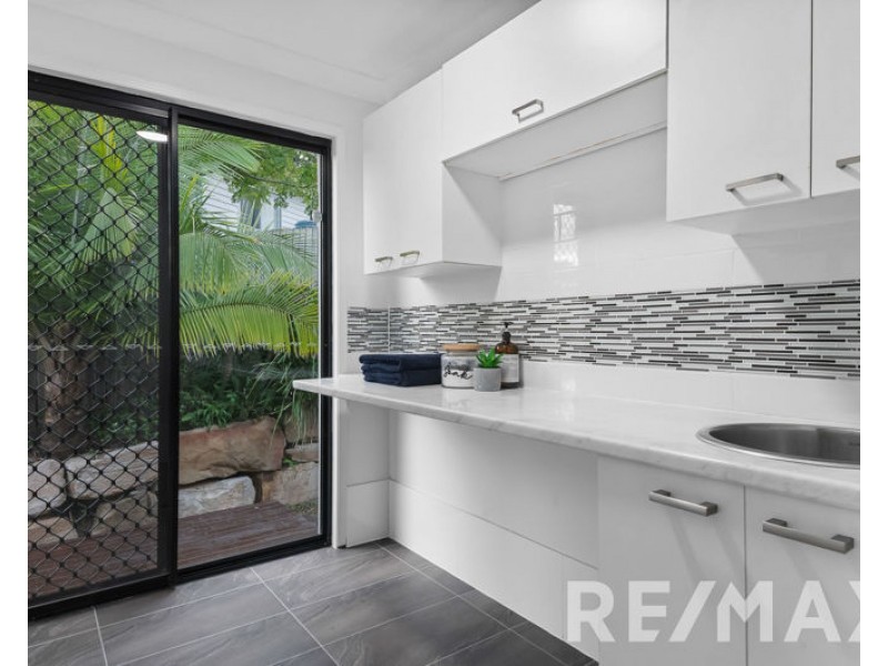 27 Brigadoon Crescent, Eatons Hill QLD 4037