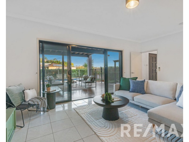 27 Brigadoon Crescent, Eatons Hill QLD 4037