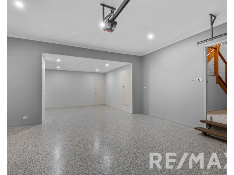 27 Brigadoon Crescent, Eatons Hill QLD 4037