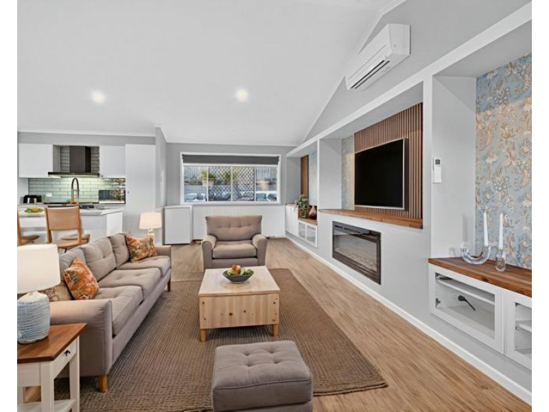 72 The Boulevard, Albany Creek QLD 4035