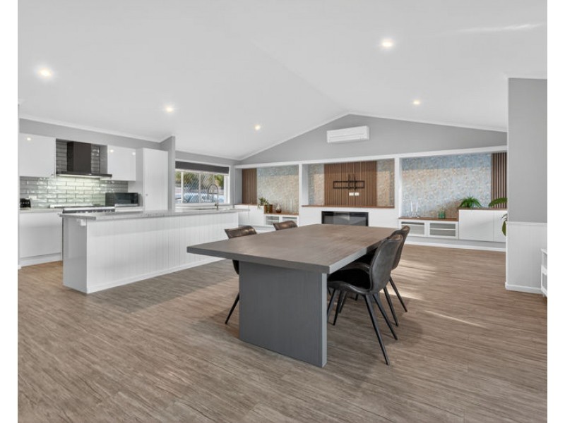 72 The Boulevard, Albany Creek QLD 4035