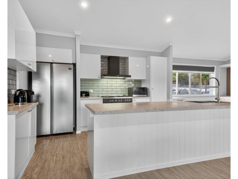 72 The Boulevard, Albany Creek QLD 4035