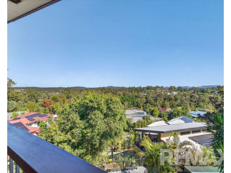 18 Alberic Court, Eatons Hill QLD 4037