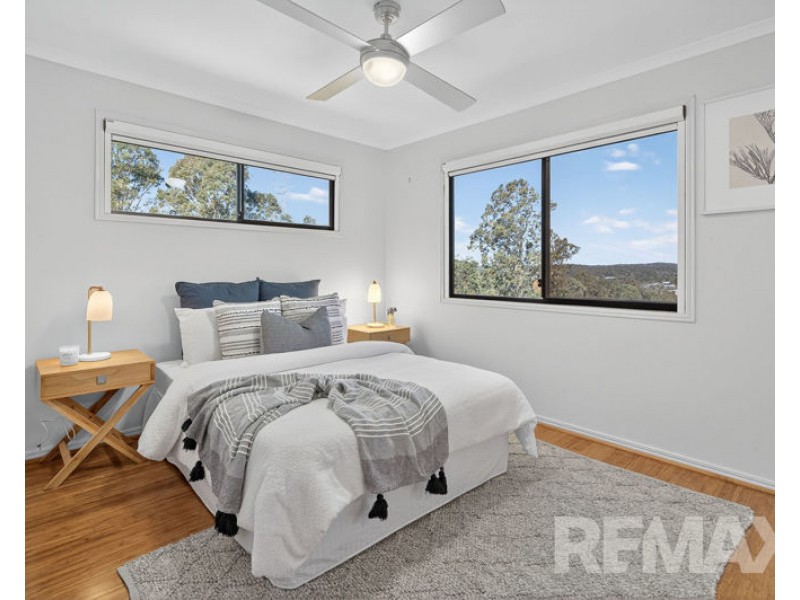 18 Alberic Court, Eatons Hill QLD 4037