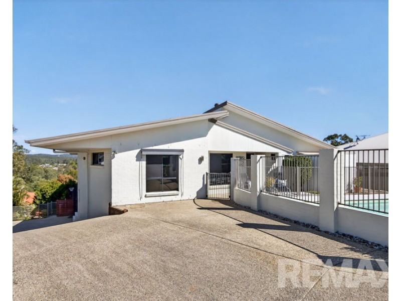 18 Alberic Court, Eatons Hill QLD 4037