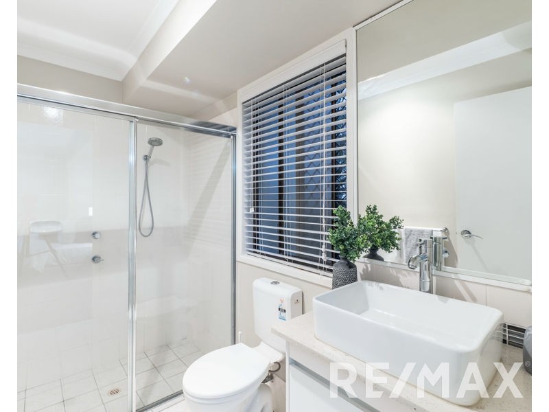 92 Thiess Drive, Albany Creek QLD 4035