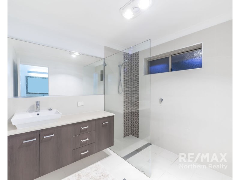2 St Annes Court, Albany Creek QLD 4035