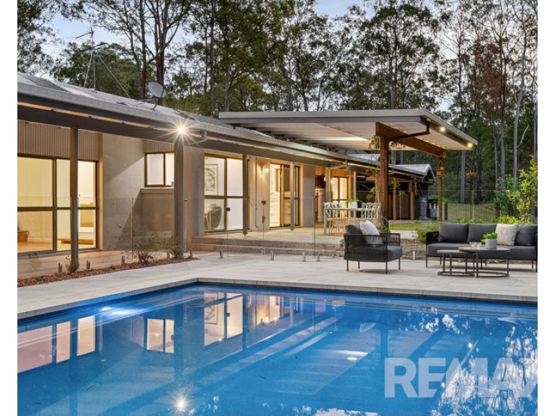 4 McCartney Court, Cashmere QLD 4500