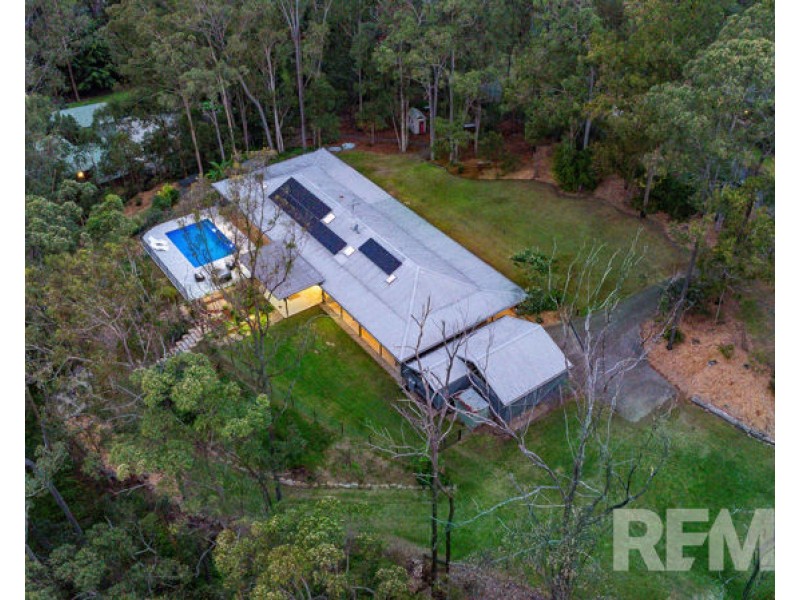 4 McCartney Court, Cashmere QLD 4500