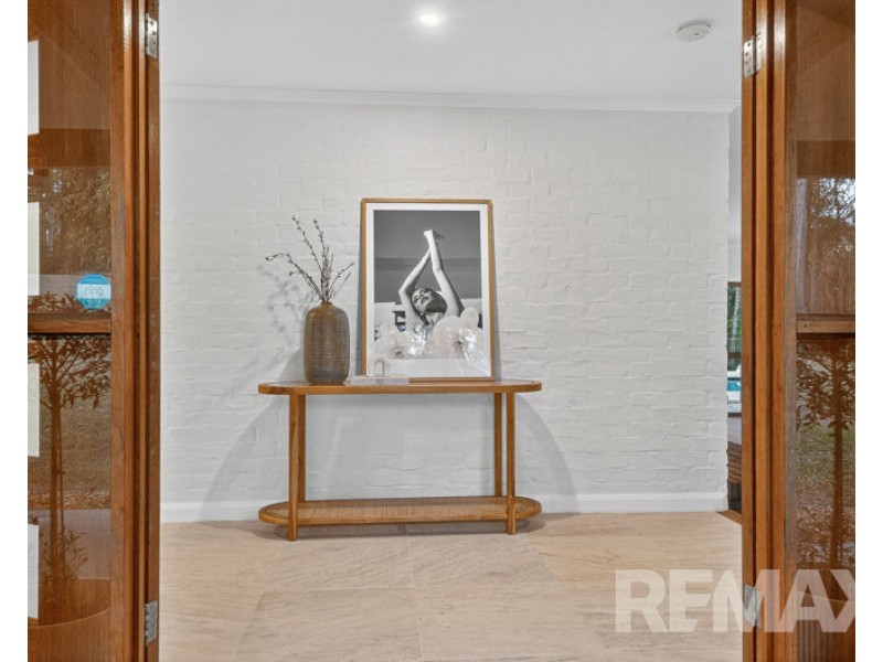 4 McCartney Court, Cashmere QLD 4500