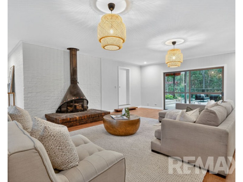 4 McCartney Court, Cashmere QLD 4500