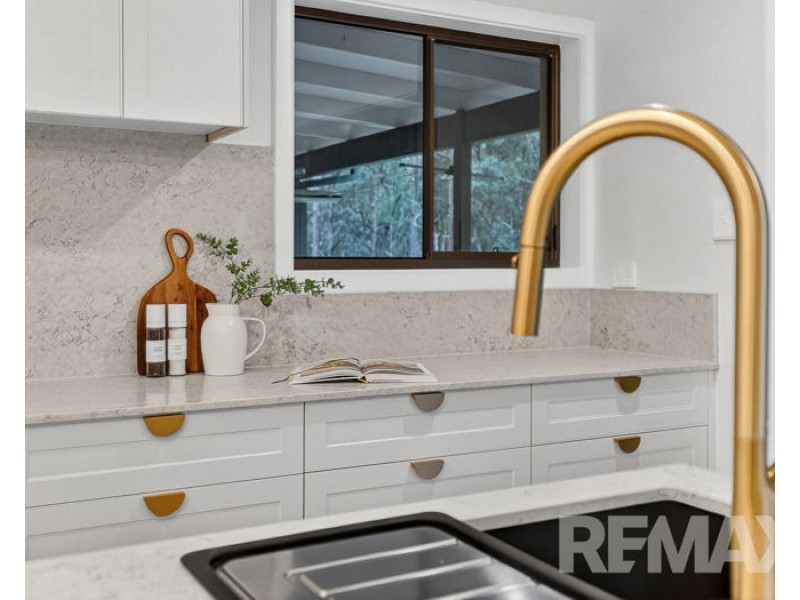 4 McCartney Court, Cashmere QLD 4500