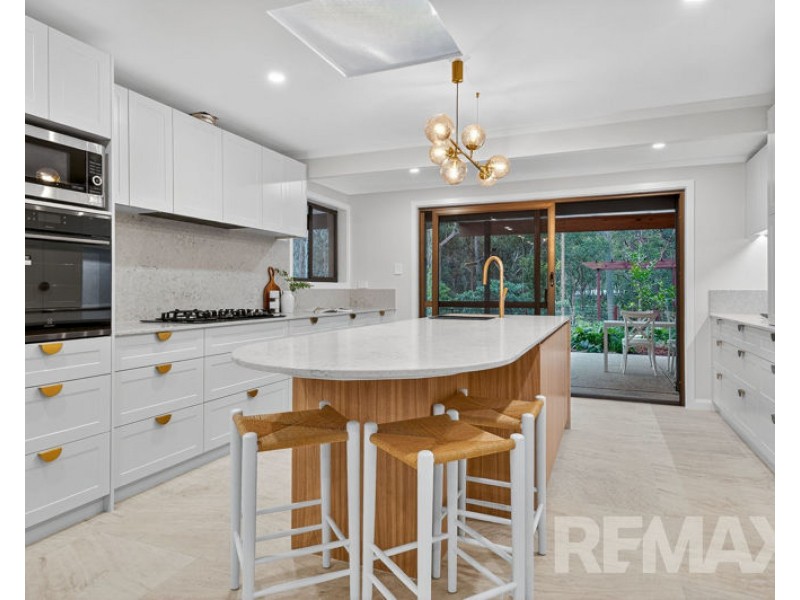 4 McCartney Court, Cashmere QLD 4500