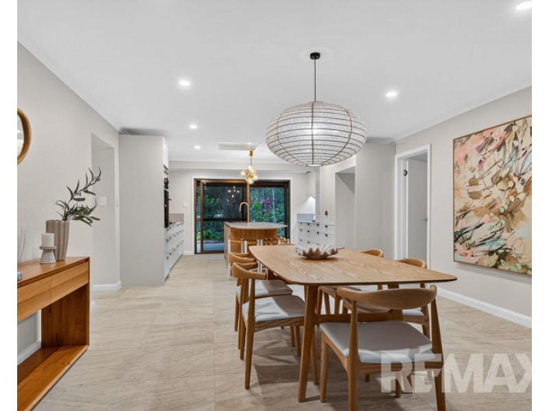 4 McCartney Court, Cashmere QLD 4500